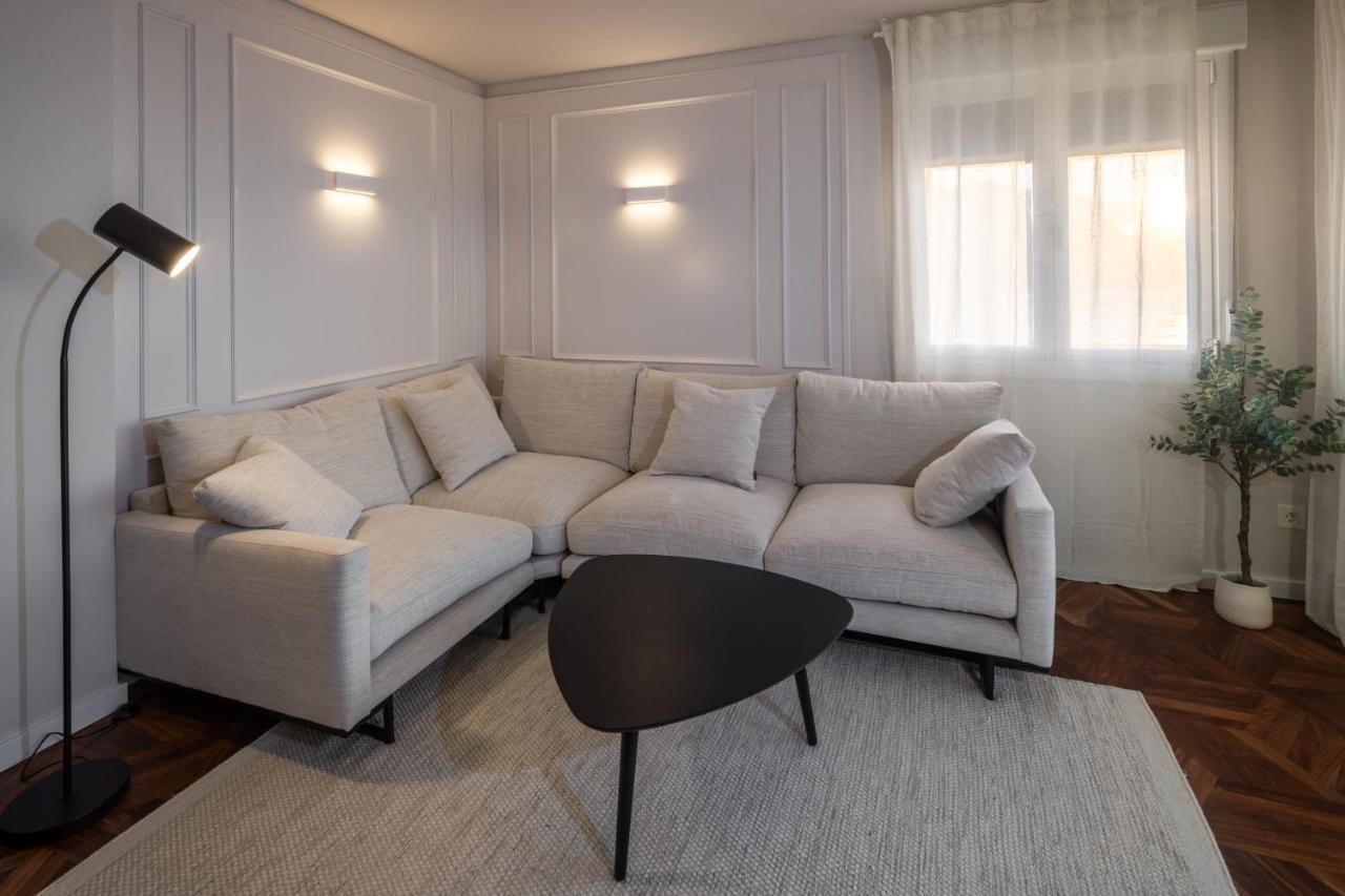 Apartment With Parking By Aston