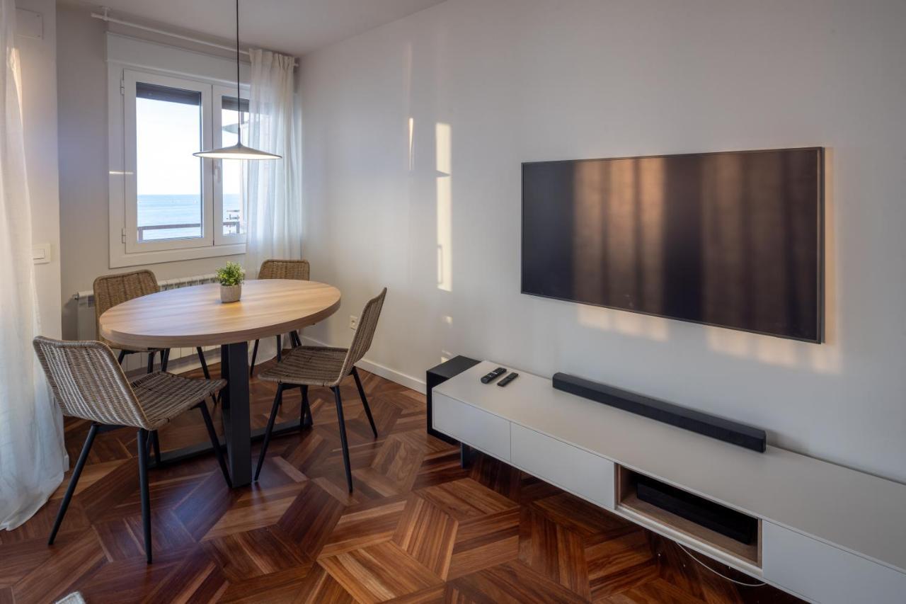 Apartment With Parking By Aston *