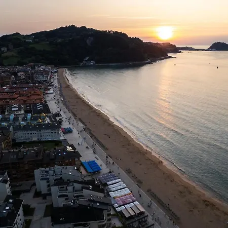 Zarautz Beach With Parking By Aston Rentals Exterior foto