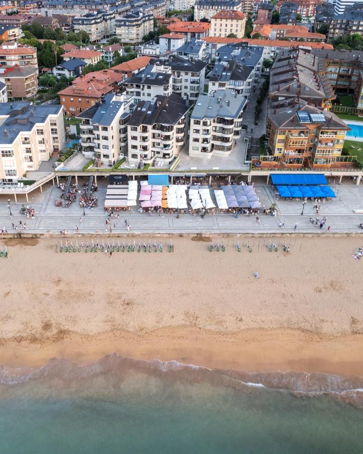 With Parking By Aston Zarautz